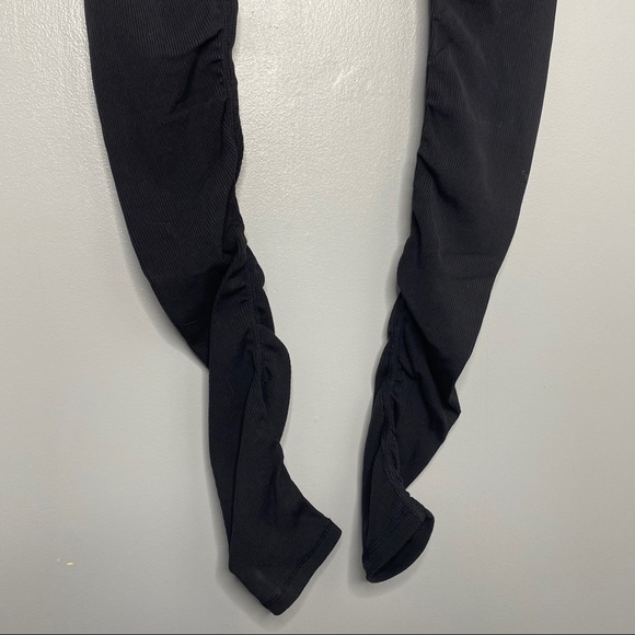 ALO Marble Print Goddess Leggings - Picture 4 of 8